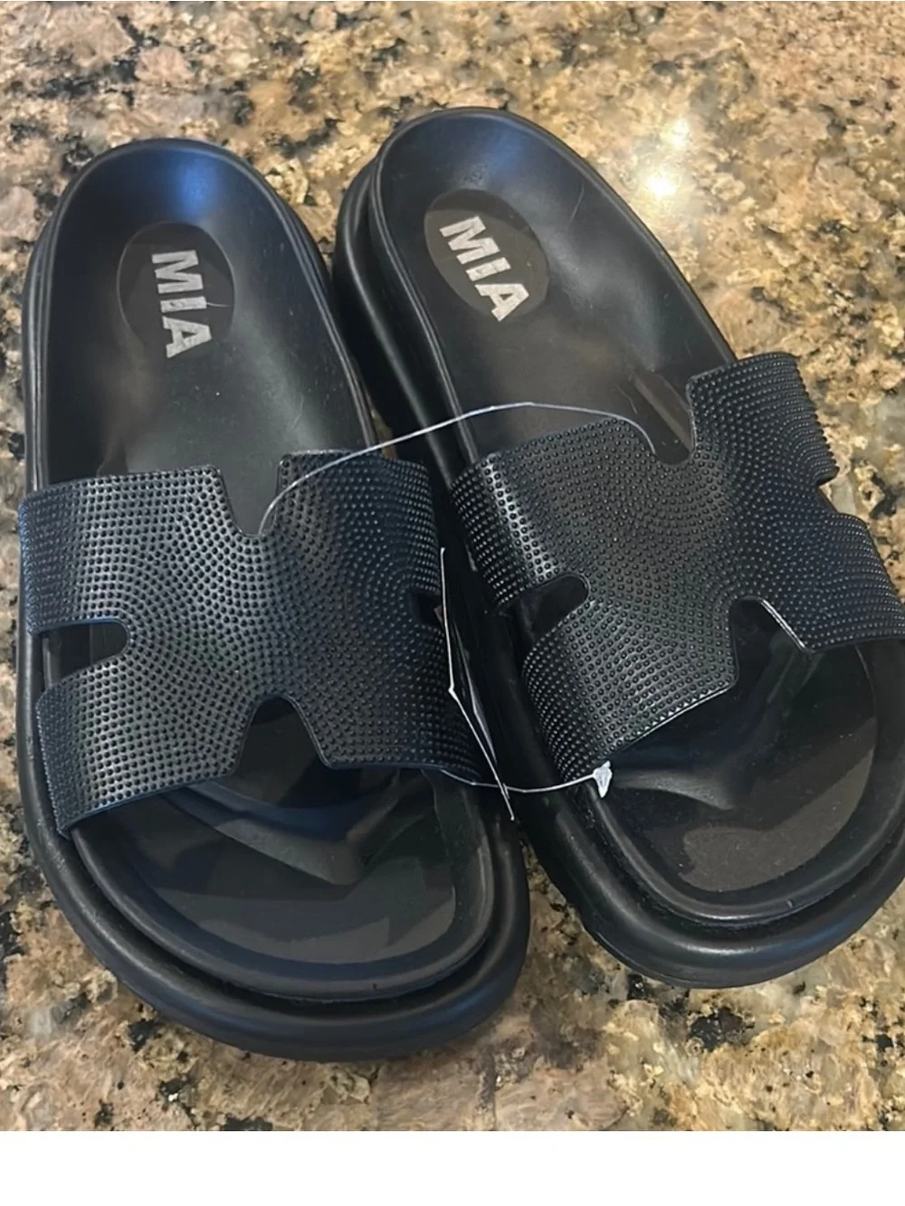 MIA Bertini Slide Sandals Womens Size 6 In Black NWT